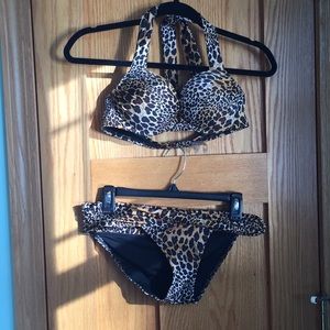 VICTORIA’S SECRET Bombshell Leopard Bikini Set
